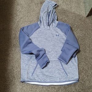 NWOT under armour sweatshirt.